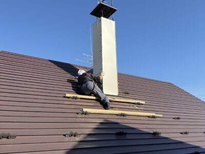 帯広市　SM様邸　集合煙突巻き・雪止め設置